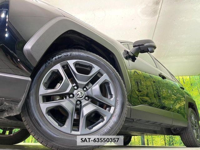 Toyota RAV4 2023-06 7963516-12