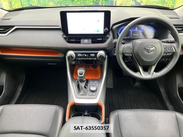Toyota RAV4 2023-06 7963516-1