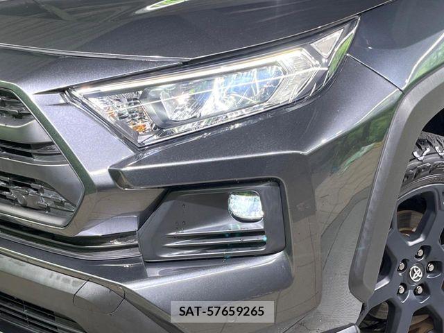Toyota RAV4 2022-07 7963520-12