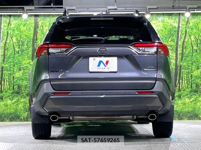 Toyota RAV4 2022-07 7963520-14