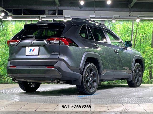 Toyota RAV4 2022-07 7963520-16