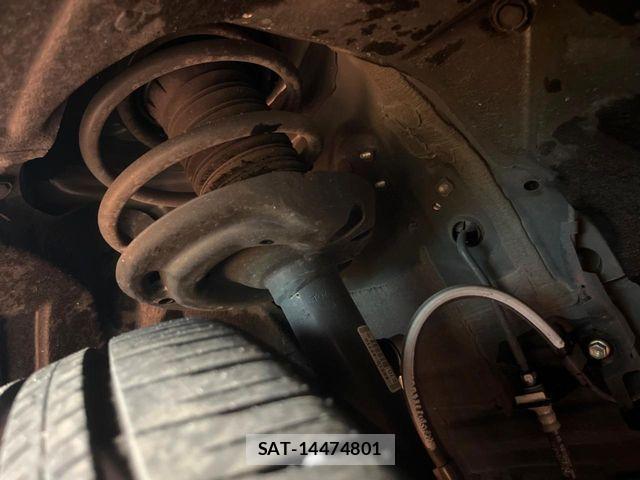 Toyota RAV4 2025-02 7963517-19