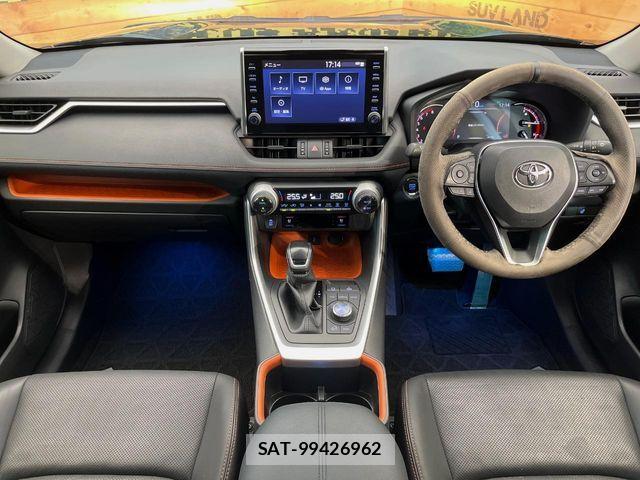 Toyota RAV4 2022-05 7963521-1
