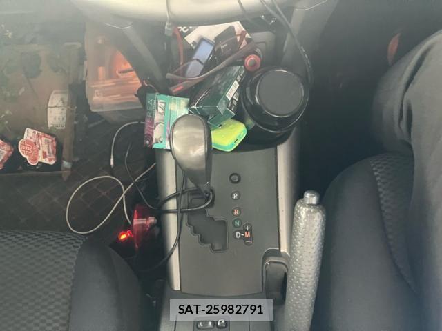 Toyota RAV4 2006-02 7980811-16