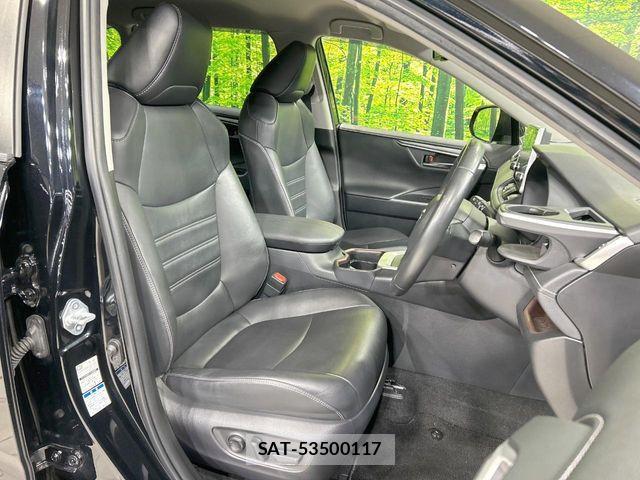 Toyota RAV4 2021-07 7980809-7