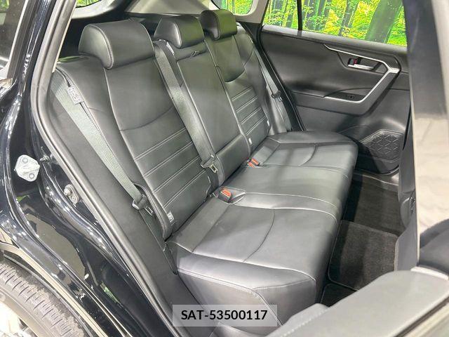 Toyota RAV4 2021-07 7980809-8