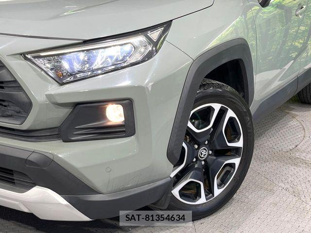 Toyota RAV4 2020-11 7980804-11