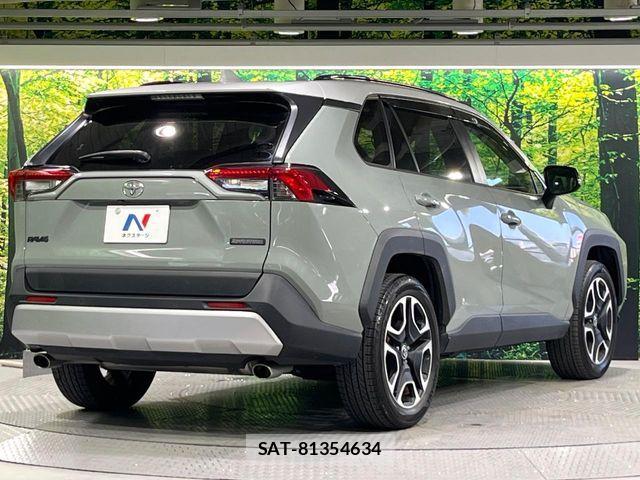 Toyota RAV4 2020-11 7980804-16