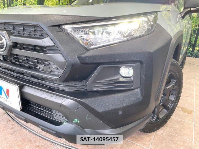 Toyota RAV4 2023-08 7980799-11