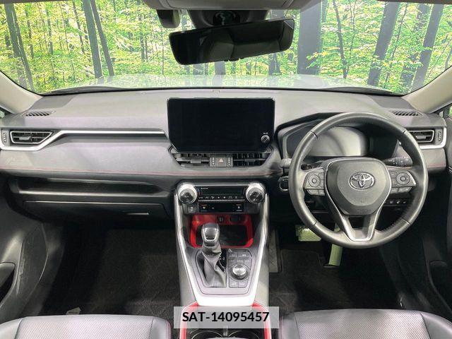Toyota RAV4 2023-08 7980799-1