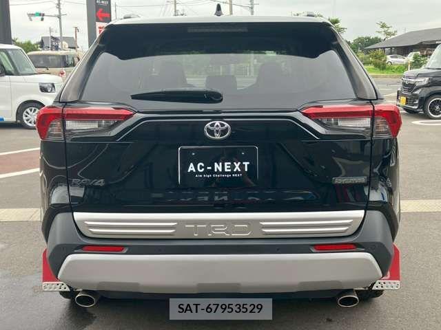 Toyota RAV4 2020-07 8037881-16