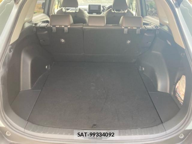 Toyota RAV4 2019-07 8037882-9
