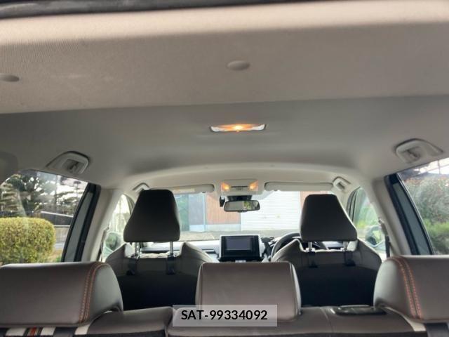 Toyota RAV4 2019-07 8037882-10