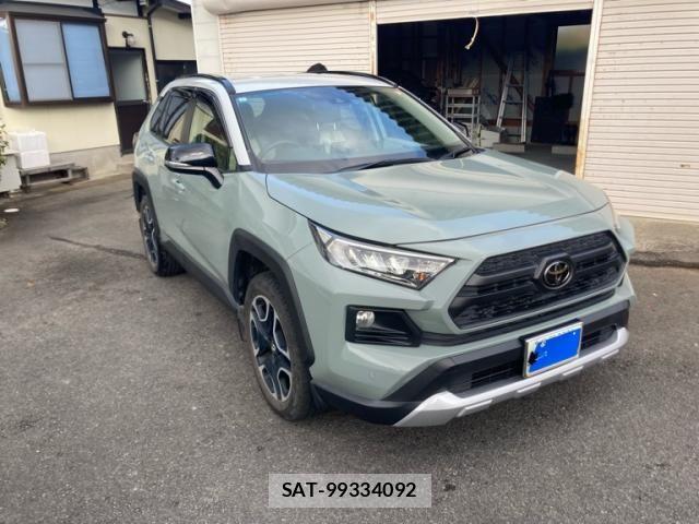 Toyota RAV4 2019-07 8037882-1
