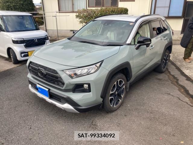 Toyota RAV4 2019-07 8037882-2