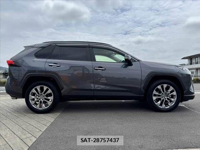Toyota RAV4 2025-04 8037873-11