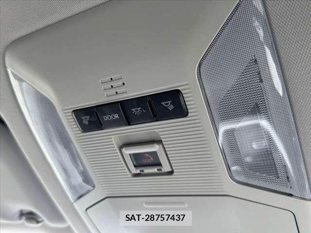 Toyota RAV4 2025-04 8037873-28