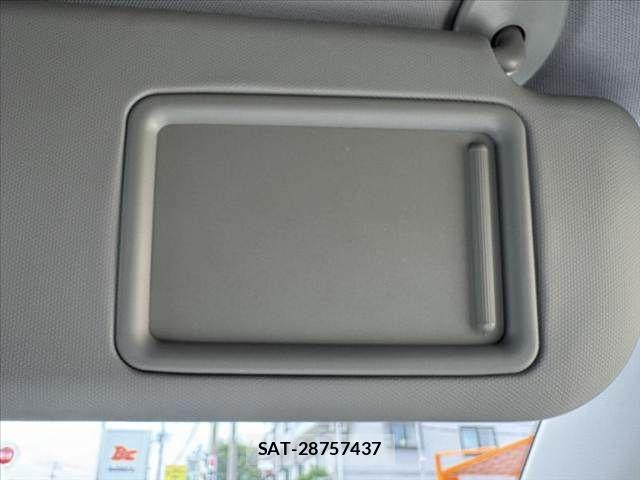 Toyota RAV4 2025-04 8037873-29