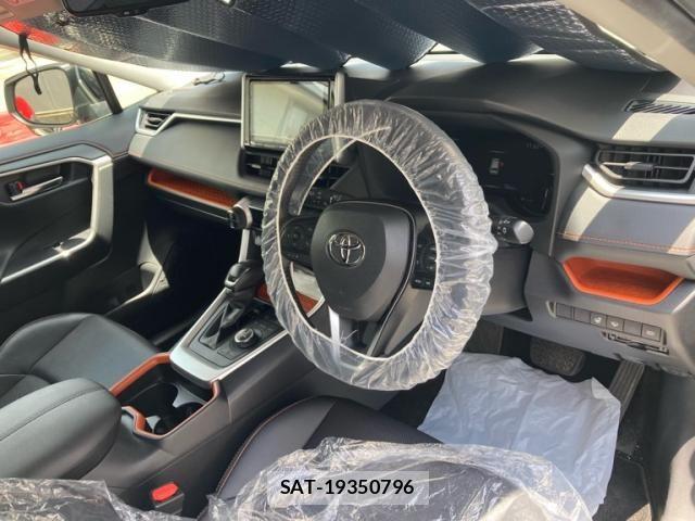 Toyota RAV4 2019-12 8037883-9