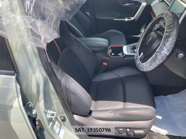 Toyota RAV4 2019-12 8037883-10