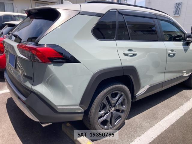Toyota RAV4 2019-12 8037883-2