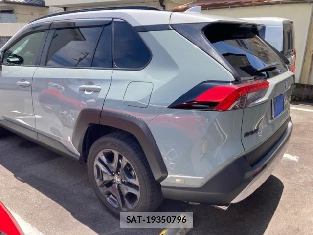 Toyota RAV4 2019-12 8037883-3