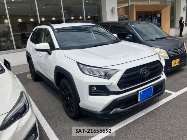 Toyota RAV4 2022-06 8037878-0