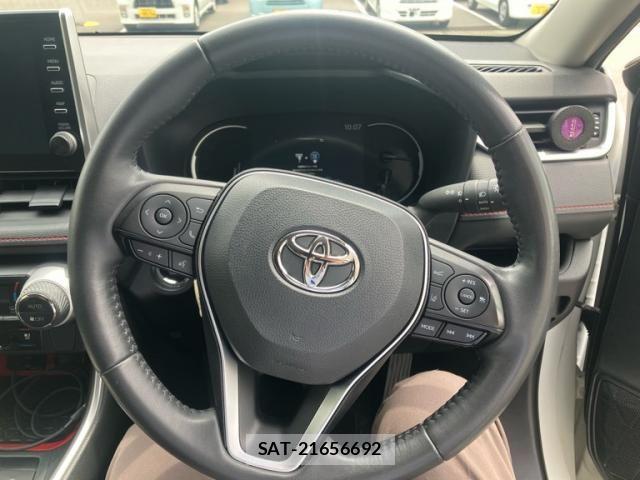 Toyota RAV4 2022-06 8037878-12
