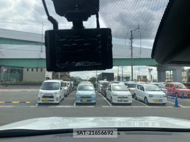 Toyota RAV4 2022-06 8037878-17