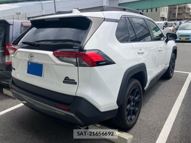 Toyota RAV4 2022-06 8037878-3