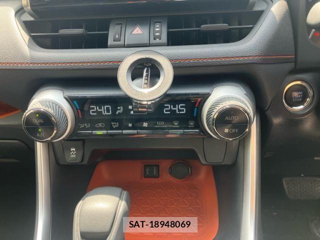 Toyota RAV4 2019-04 8037877-17