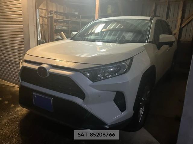 Toyota RAV4 2020-03 8037886-1