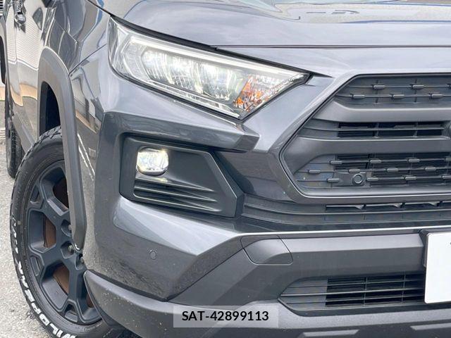 Toyota RAV4 2023-06 8037874-13