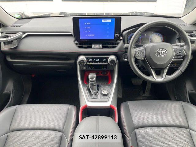 Toyota RAV4 2023-06 8037874-1