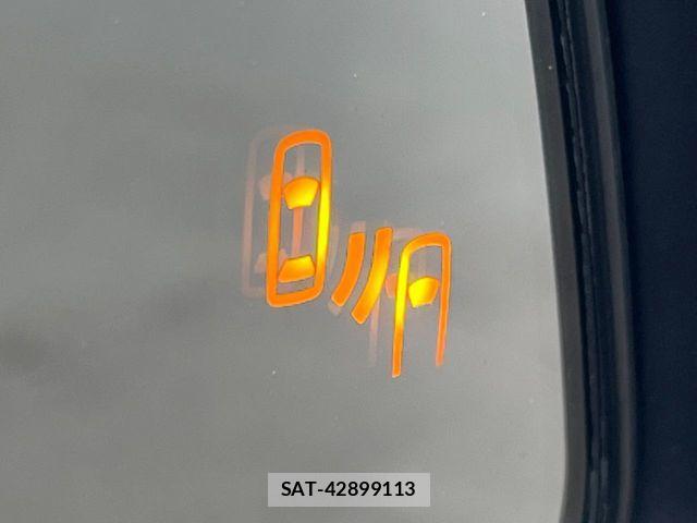 Toyota RAV4 2023-06 8037874-4