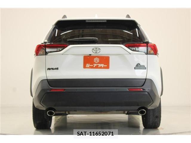 Toyota RAV4 2023-01 8037879-11