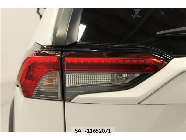 Toyota RAV4 2023-01 8037879-19