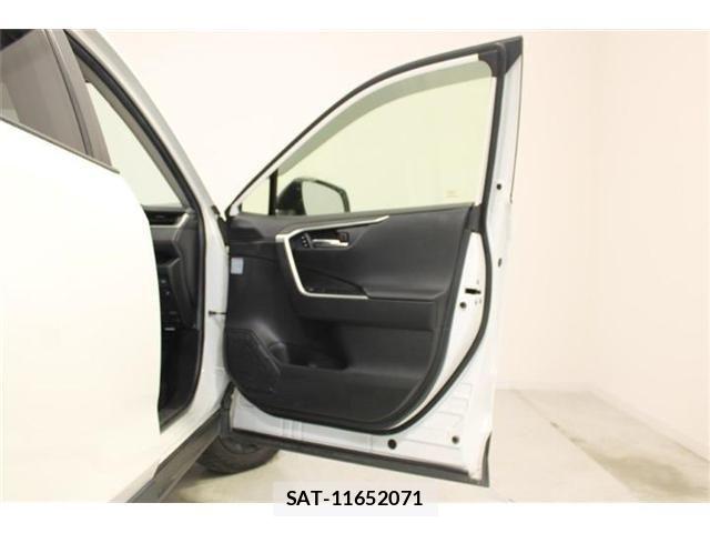 Toyota RAV4 2023-01 8037879-29
