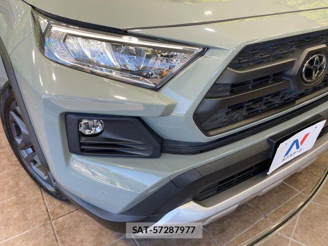 Toyota RAV4 2022-06 8037872-11