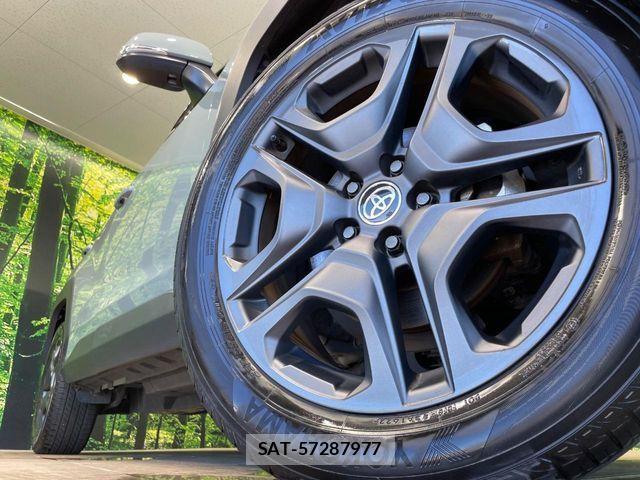 Toyota RAV4 2022-06 8037872-12