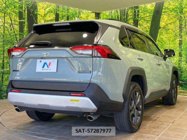 Toyota RAV4 2022-06 8037872-16