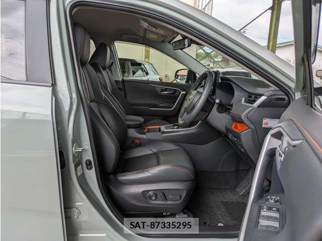 Toyota RAV4 2023-07 8037876-13
