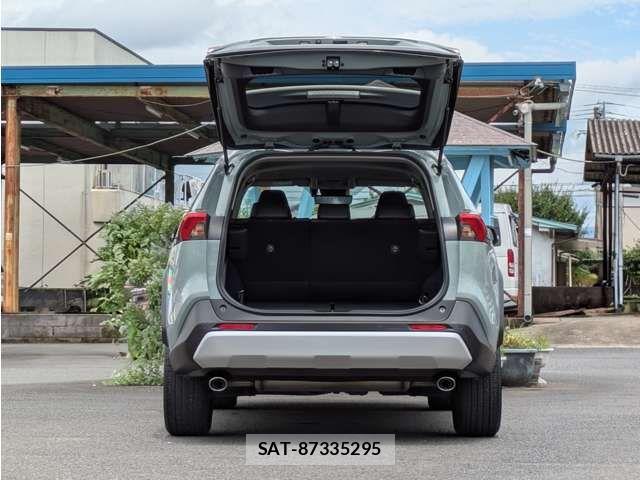 Toyota RAV4 2023-07 8037876-17