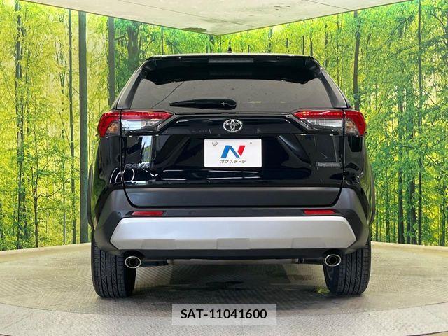 Toyota RAV4 2023-07 8037871-15