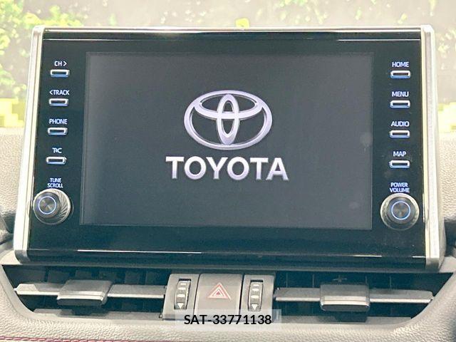 Toyota RAV4 2021-04 8075309-2