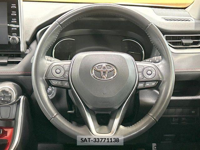 Toyota RAV4 2021-04 8075309-7