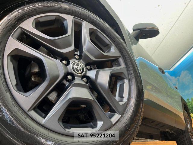 Toyota RAV4 2022-04 8075312-14