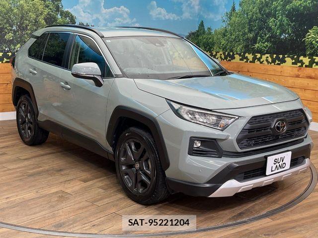 Toyota RAV4 2022-04 8075312-17