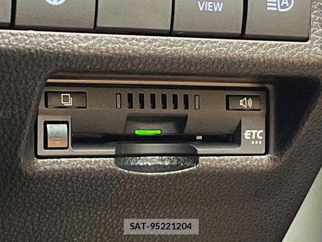 Toyota RAV4 2022-04 8075312-6