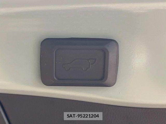 Toyota RAV4 2022-04 8075312-7